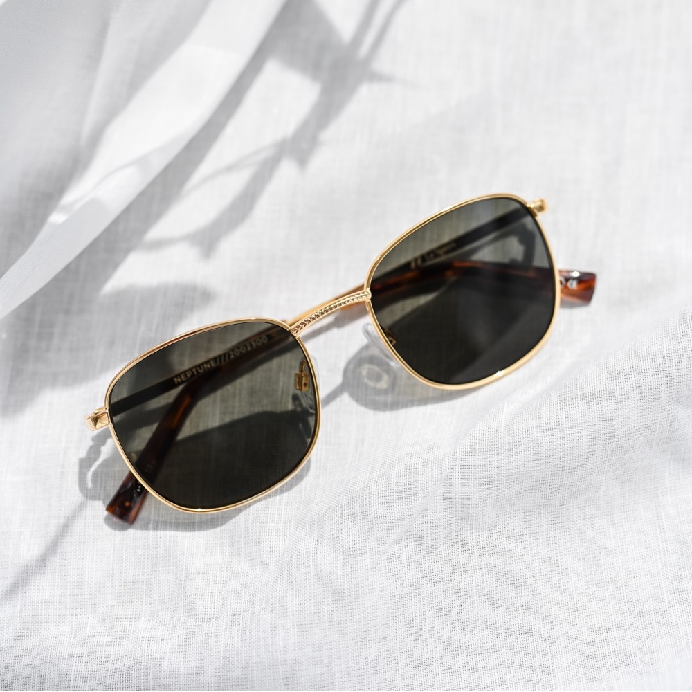 Le Specs sunglasses